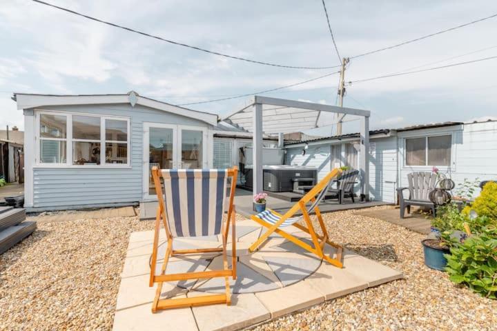 Dog Friendly Cottage 2 Mins To Beach With Hot Tub And Zappi Ev Lessingham Exterior photo