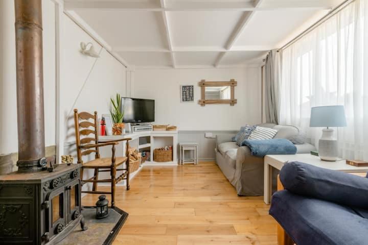 Dog Friendly Cottage 2 Mins To Beach With Hot Tub And Zappi Ev Lessingham Exterior photo